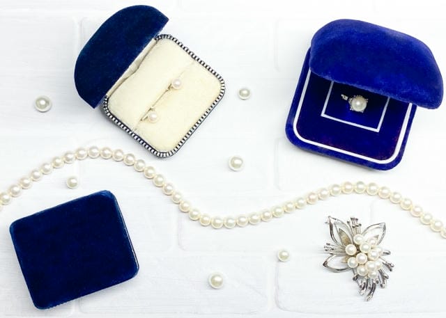 思い出と未来をつなぐ新しい選択指輪リフォームが紡ぐ世代を超えたジュエリーの価値