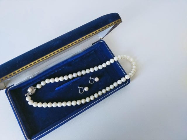 思い出の宝石に新たな物語を宿すジュエリーリフォームで蘇る唯一無二の輝き