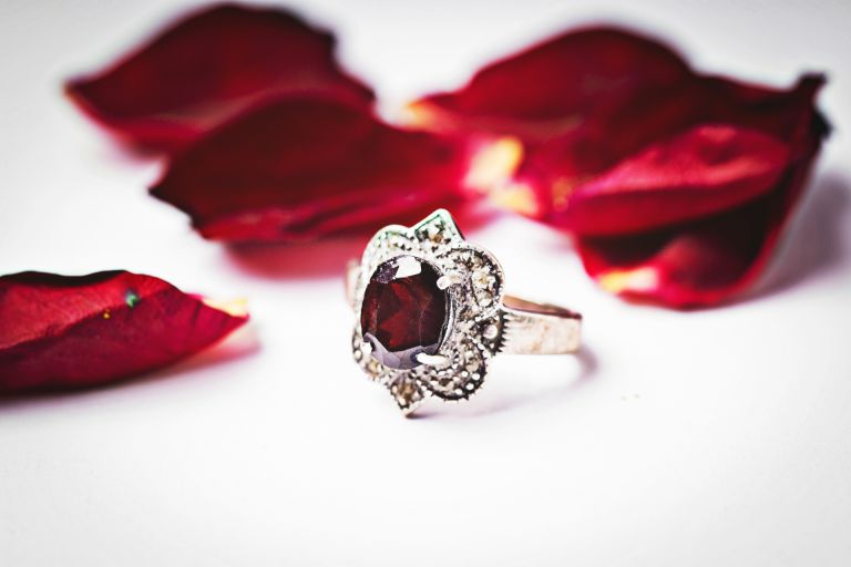 思い出を未来へつなぐジュエリー修理の魅力とプロが語る大切な保存術