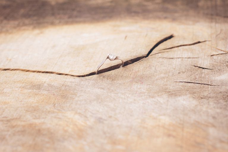 ジュエリーリフォームで蘇る思い出と宝石新たな輝きで受け継ぐ家族の物語